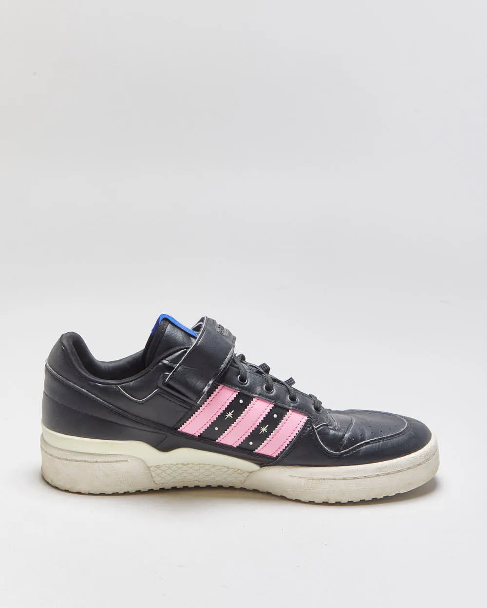 2022 Adidas Originals x Andre Saraiva Forum Low 'The World Needs Love' Trainers - UK11.5 sold by Rokit product image thumbnail 2