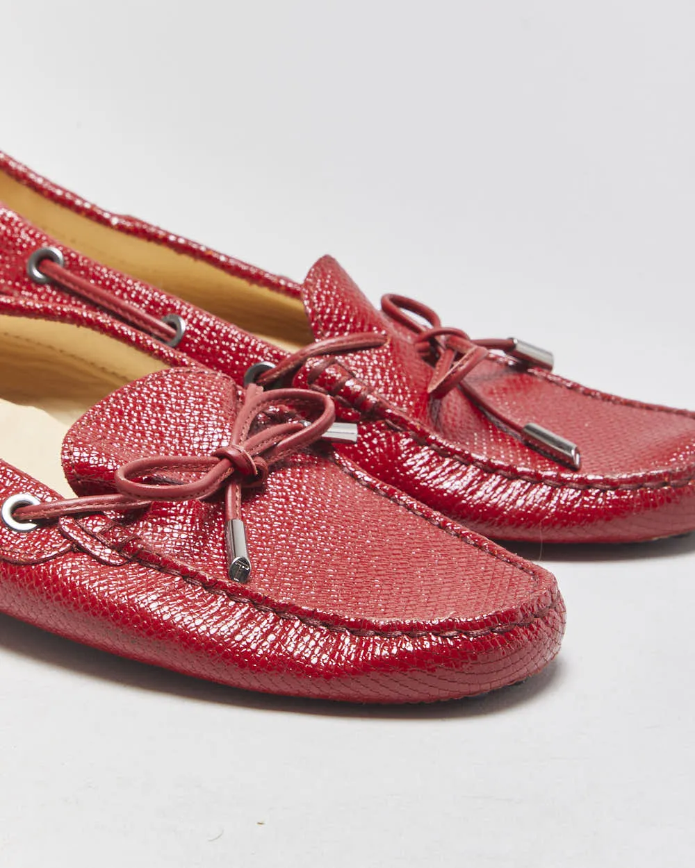 Vintage Tod's Gommino Patent Bow Slip On Loafers - UK4 sold by Rokit product image thumbnail 5