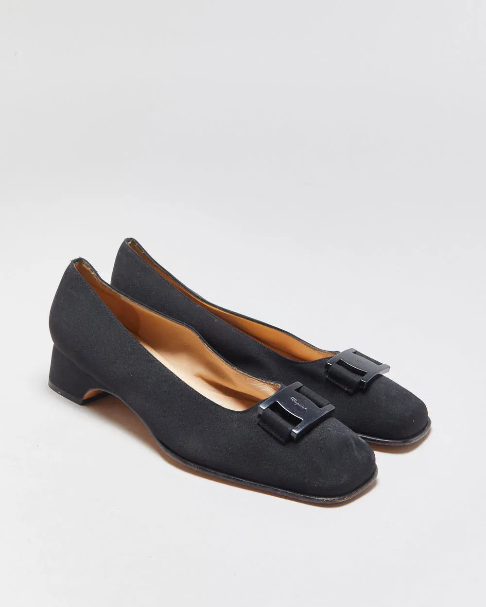 Vintage Salvatore Ferragamo Fabric Square Hoe heeled Shoes - UK6 sold by Rokit
