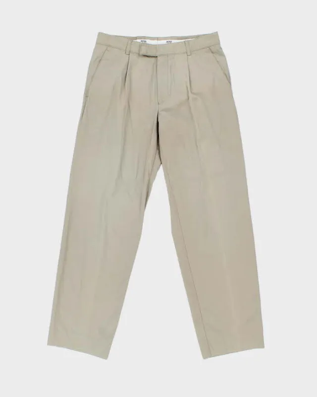Vintage Y2K 00s Hugo Boss Khaki Lightweight Canvas Pleated Relaxed Straight Leg 'Mike' Chino Trousers - W32 L32 made by Hugo Boss