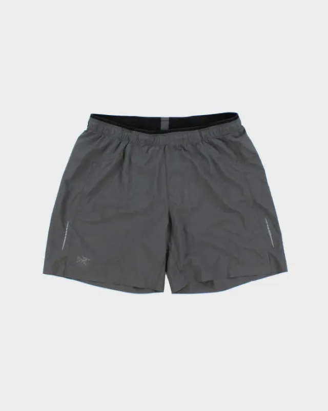 Arc'teryx Grey 'Adan' 7" Lightweight Soft Shell Trail Running Shorts - M made by Arc'teryx