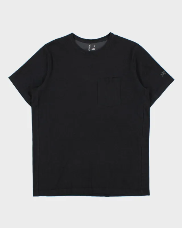 Arc'teryx Eris Lightweight Technical Crewneck Pocket T-Shirt - L made by Arc'teryx
