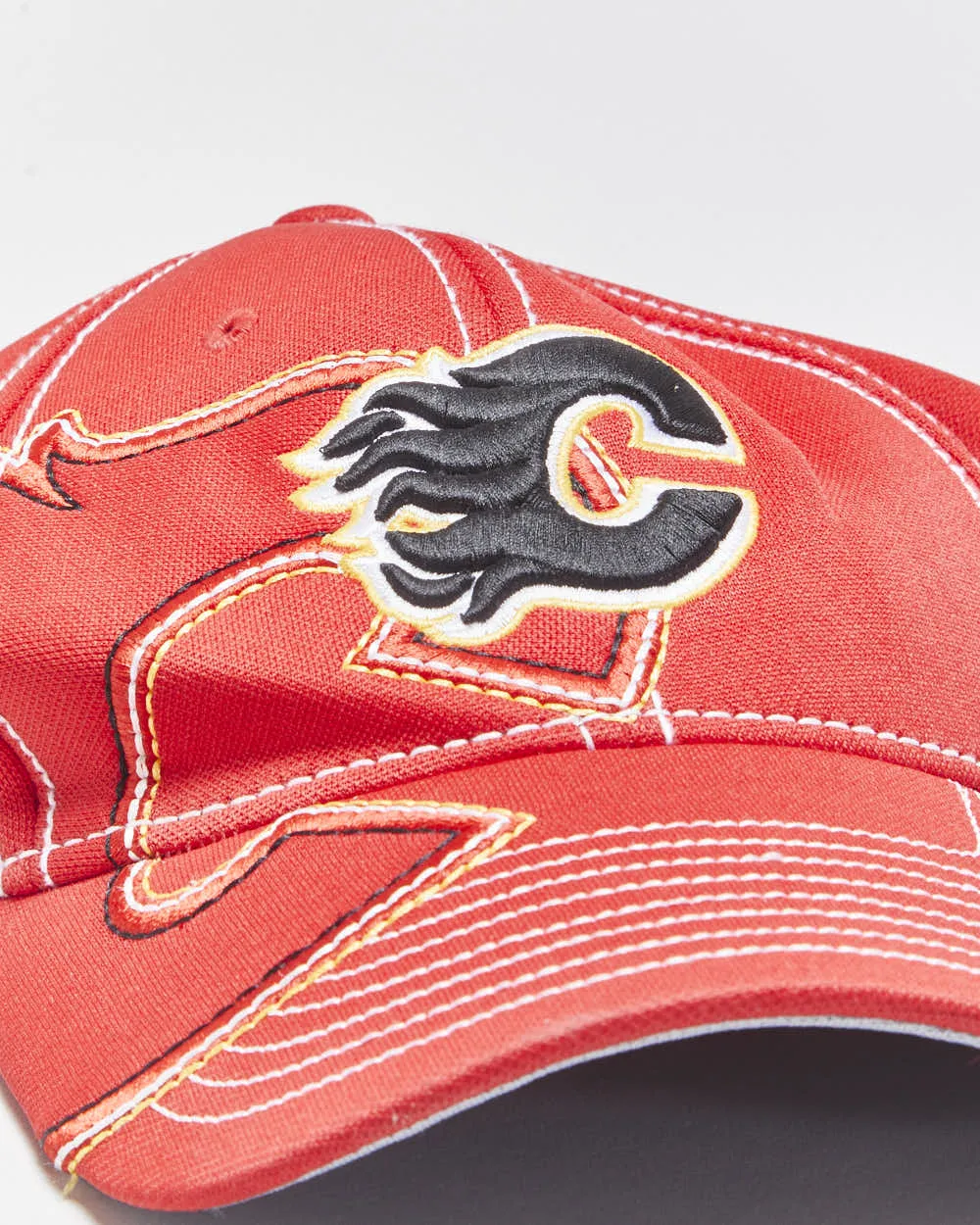 Vintage Y2K 00s Reebok Centre Ice Calgary Flames Contrast Stitch Fitmax'70 NHL Baseball Cap - L/XL sold by Rokit product image thumbnail 3