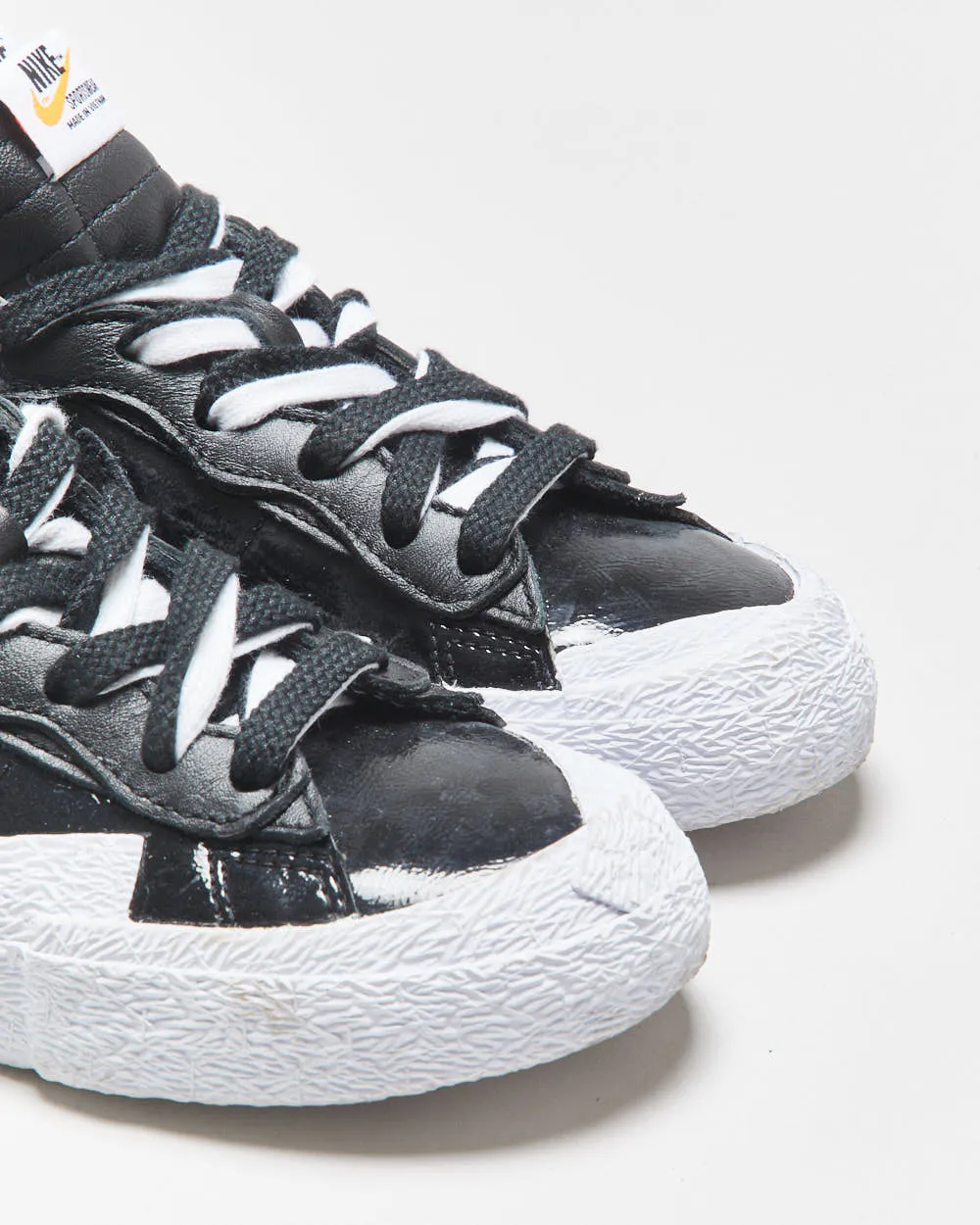 2021 Nike x Sacai Blazer Low Patent Trainers - UK4 sold by Rokit product image thumbnail 5