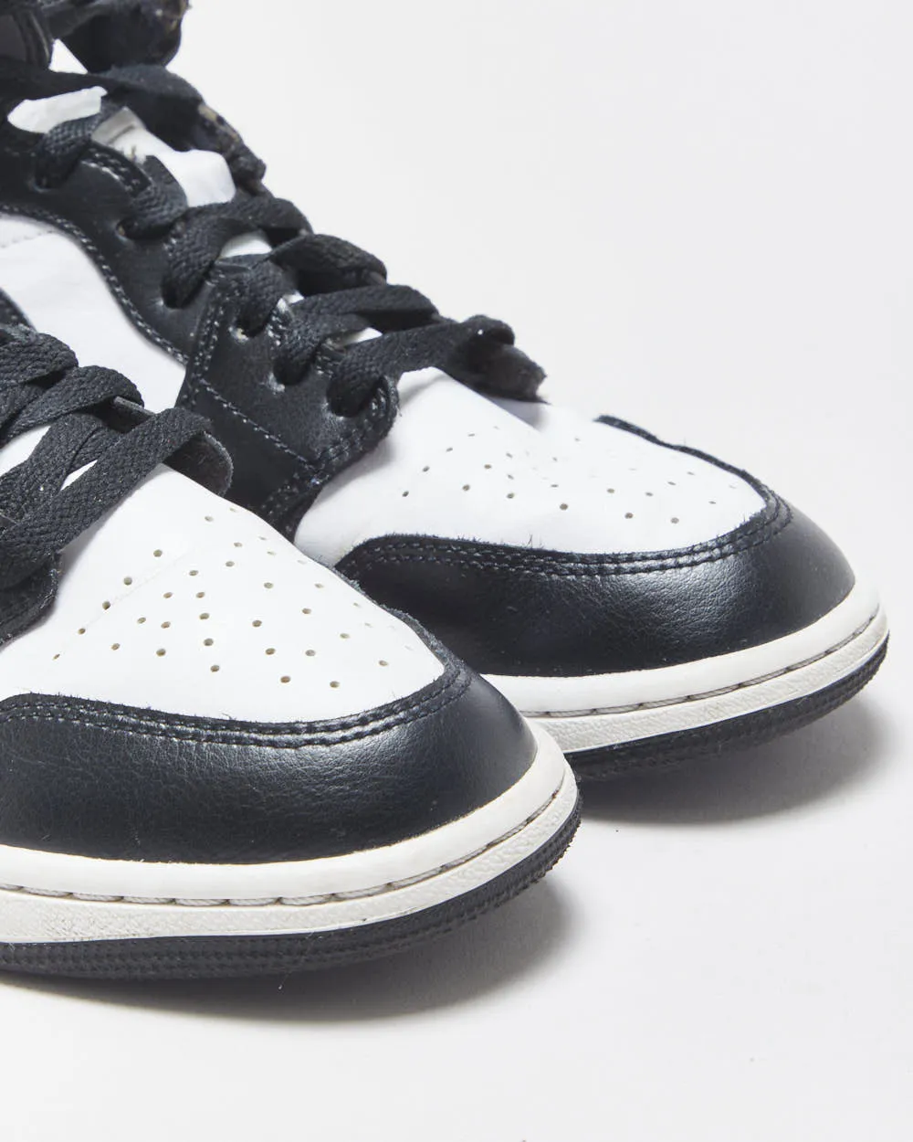 2023 Nike Air Jordan 1 Mid Women's Calfskin Leather Black/White PANDA Trainers - UK8 sold by Rokit product image thumbnail 5
