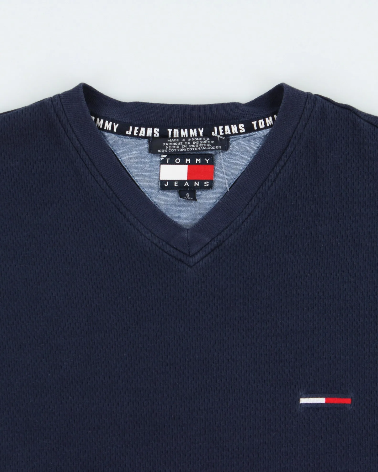 Vintage 2002 Y2K Tommy Jeans Heavyweight Tape V-Neck Waffle T-Shirt - S sold by Rokit product image thumbnail 5