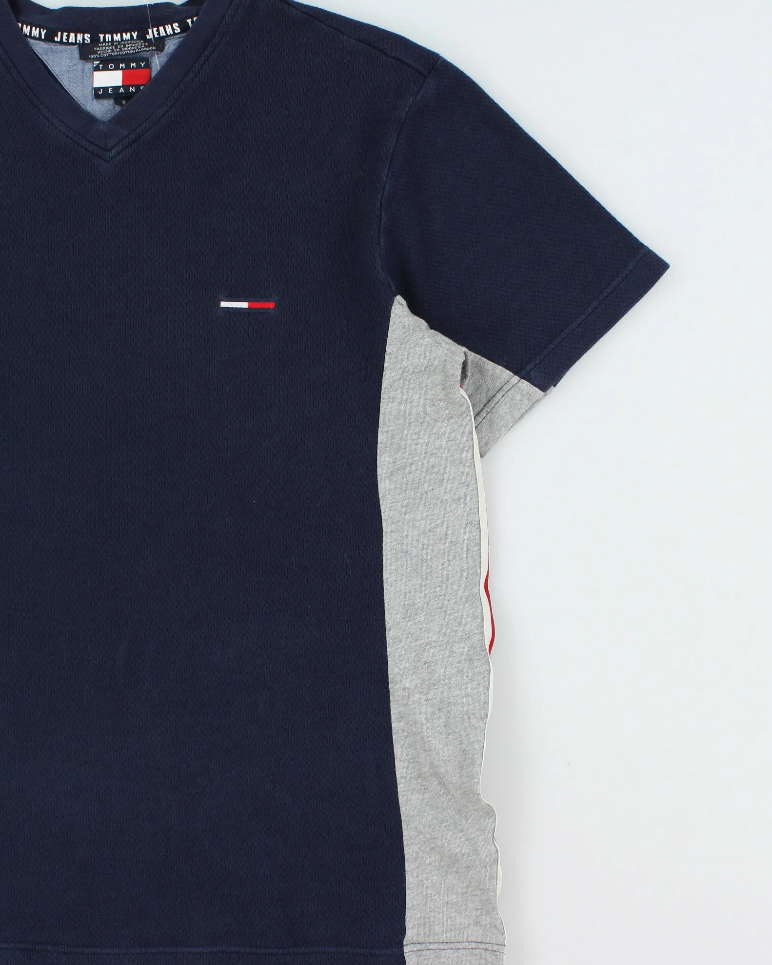 Vintage 2002 Y2K Tommy Jeans Heavyweight Tape V-Neck Waffle T-Shirt - S sold by Rokit product image thumbnail 3