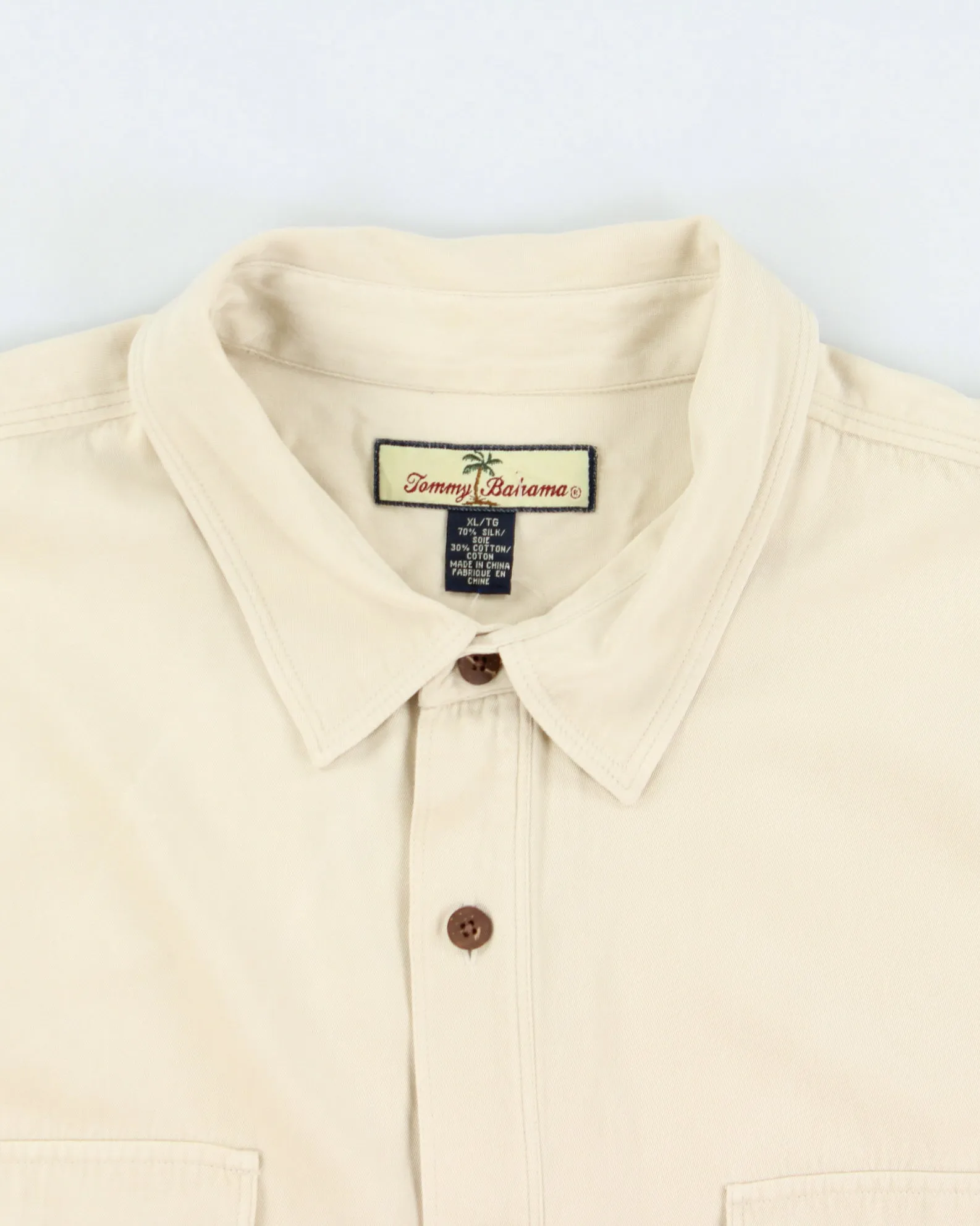Vintage Tommy Bahama Silk Blend Long Sleeve Shirt - XL sold by Rokit product image thumbnail 5