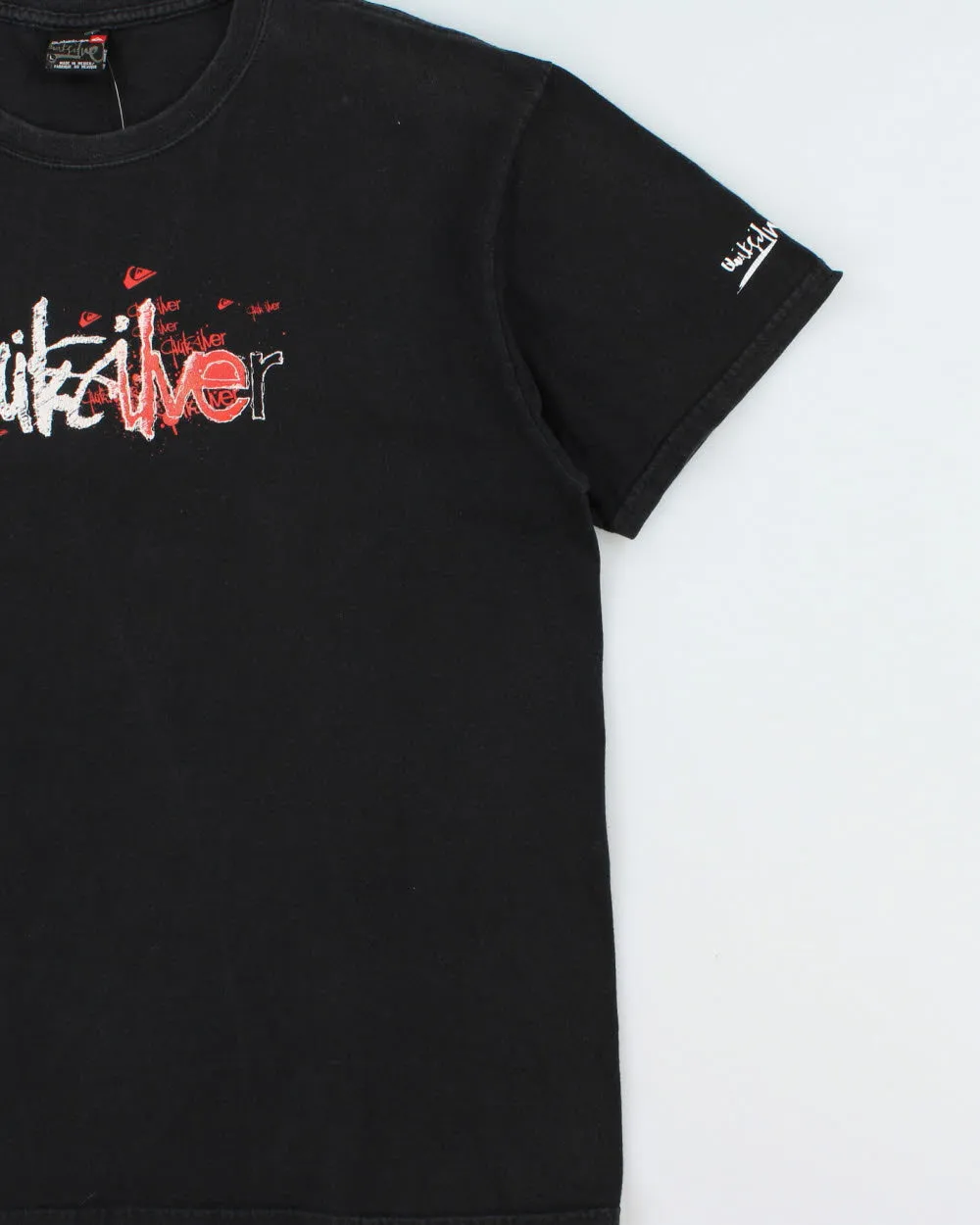 Vintage Y2K 00s Quiksilver Heavyweight Spell Out Crewneck T-Shirt - L sold by Rokit product image thumbnail 3