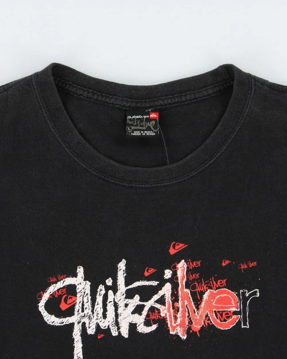 Vintage Y2K 00s Quiksilver Heavyweight Spell Out Crewneck T-Shirt - L sold by Rokit product image thumbnail 5