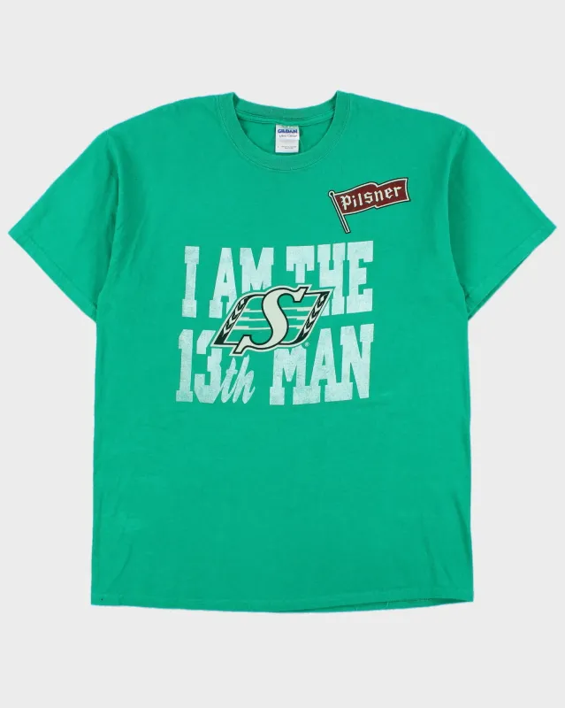 Vintage Y2K 00s Saskatchewan Rough Riders CFL Pilsner Heavyweight Gildan Crewneck T-Shirt - L made by Rokit