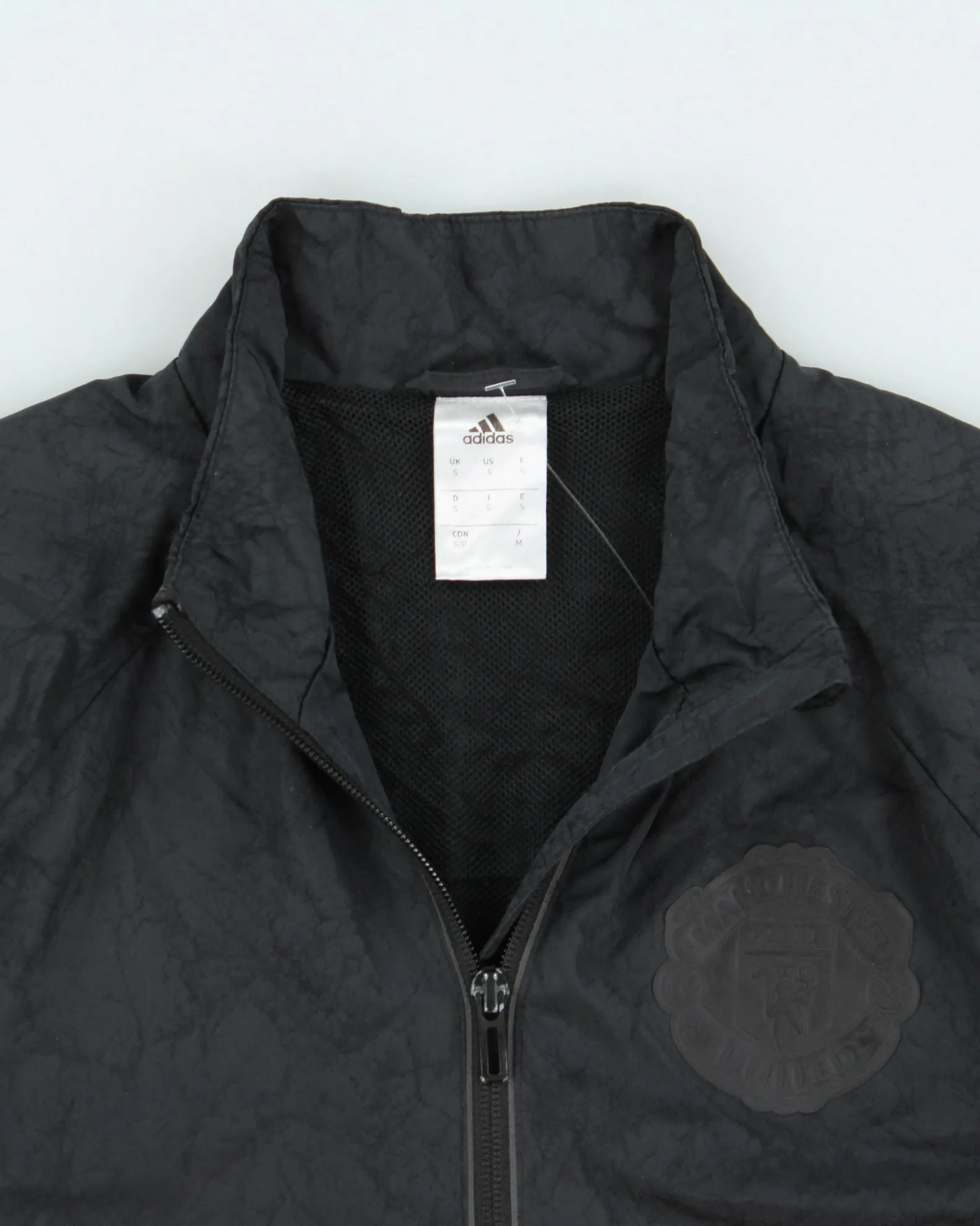 2016-17 Adidas Manchester United FC Marble Soft Shell 3M Training Jacket - S sold by Rokit product image thumbnail 5
