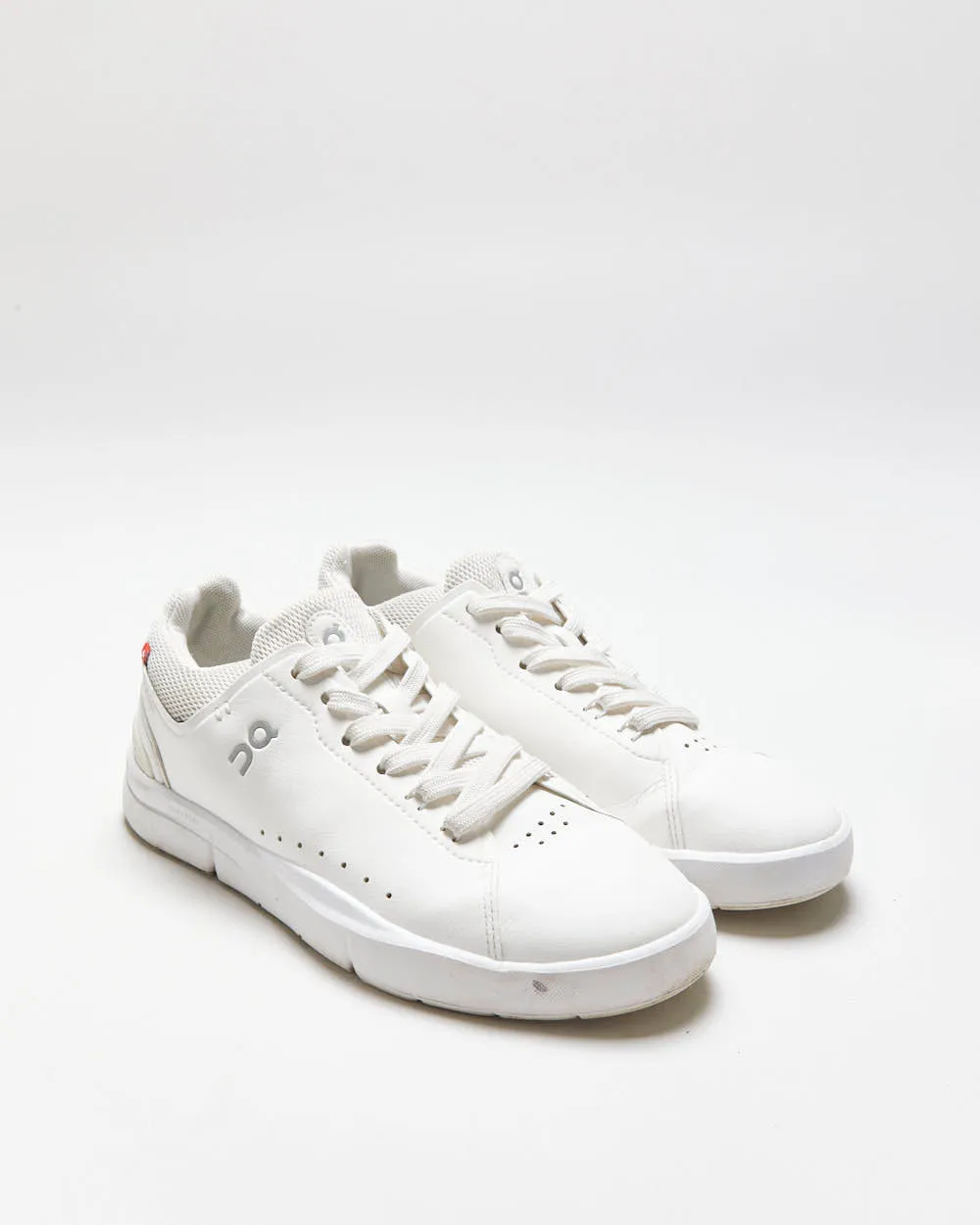 On Women's The Roger Advantage White Tennis Shoes - UK4.5 sold by Rokit