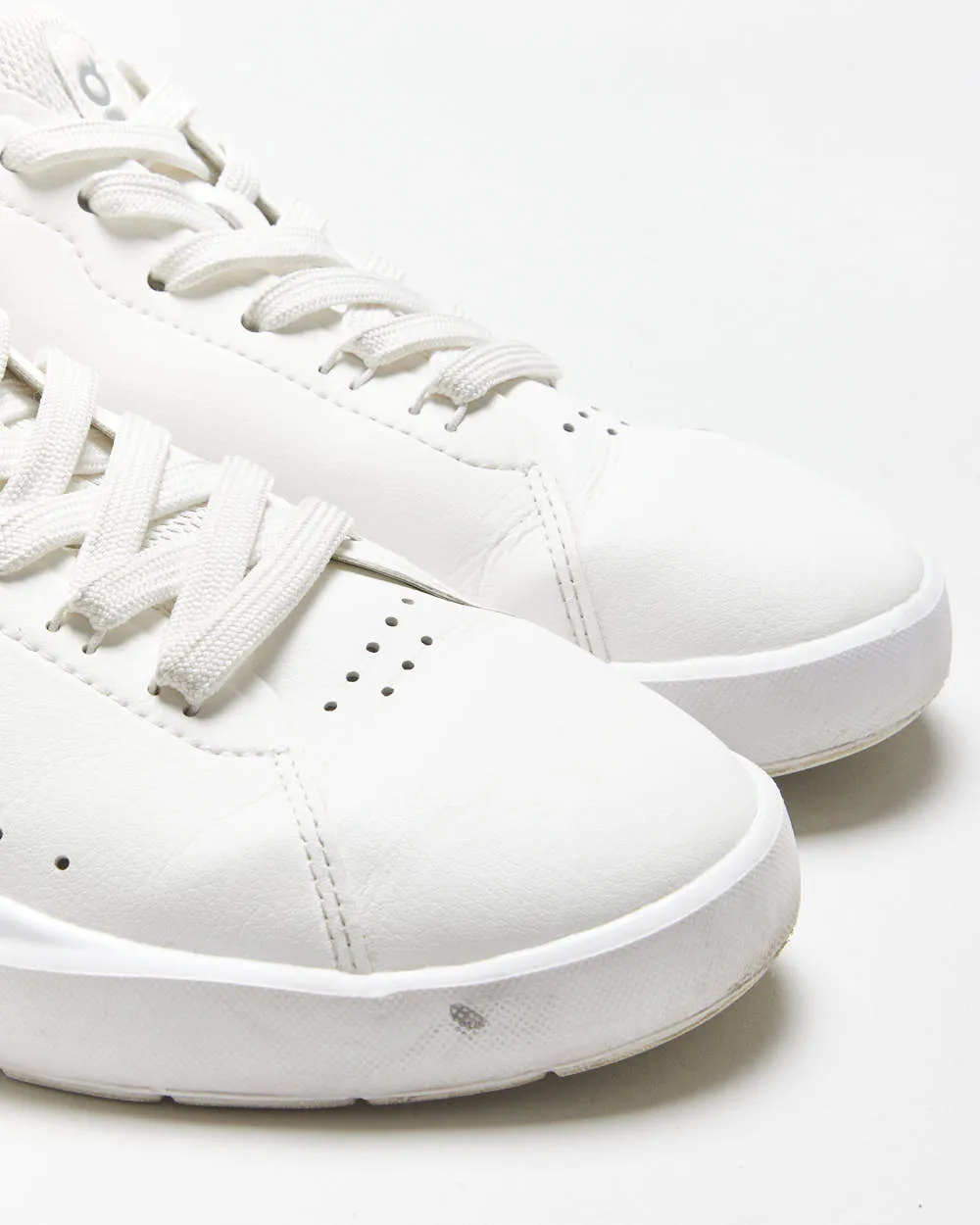 On Women's The Roger Advantage White Tennis Shoes - UK4.5 sold by Rokit product image thumbnail 5