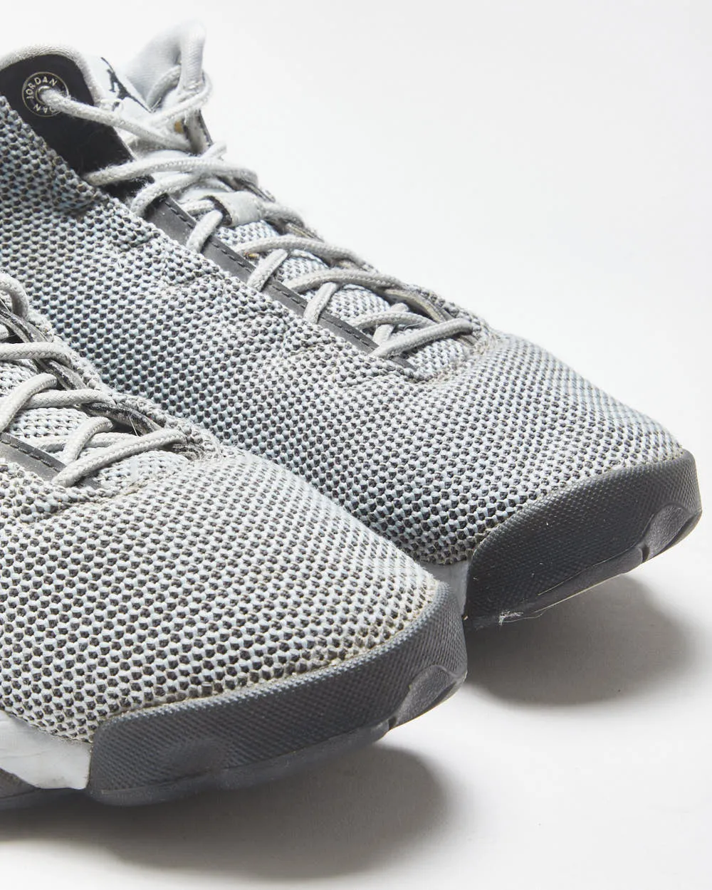 2016 Nike Air Jordan Horizon Low 'Wolf Grey' Trainers - UK7.5 sold by Rokit product image thumbnail 5