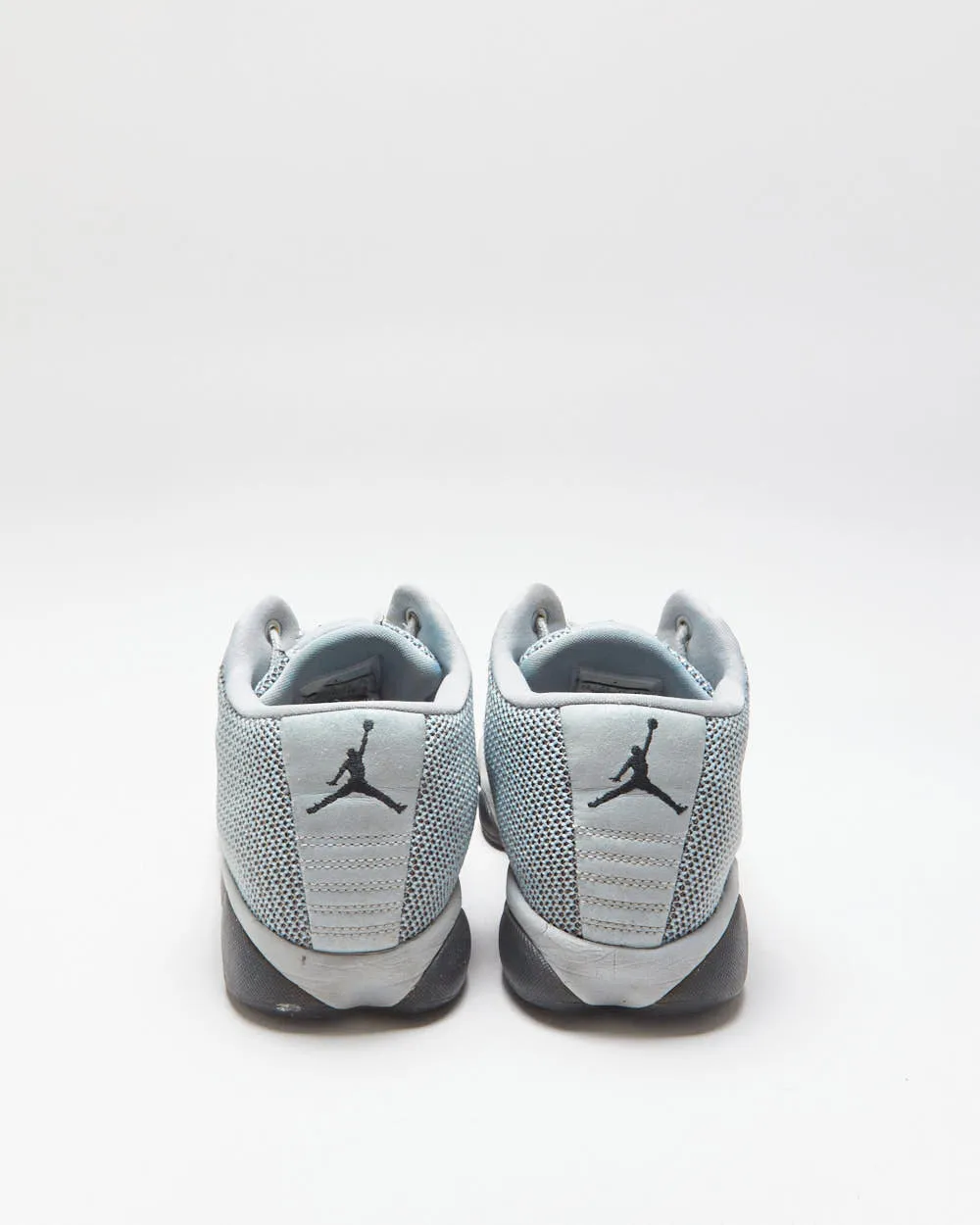 2016 Nike Air Jordan Horizon Low 'Wolf Grey' Trainers - UK7.5 sold by Rokit product image thumbnail 4