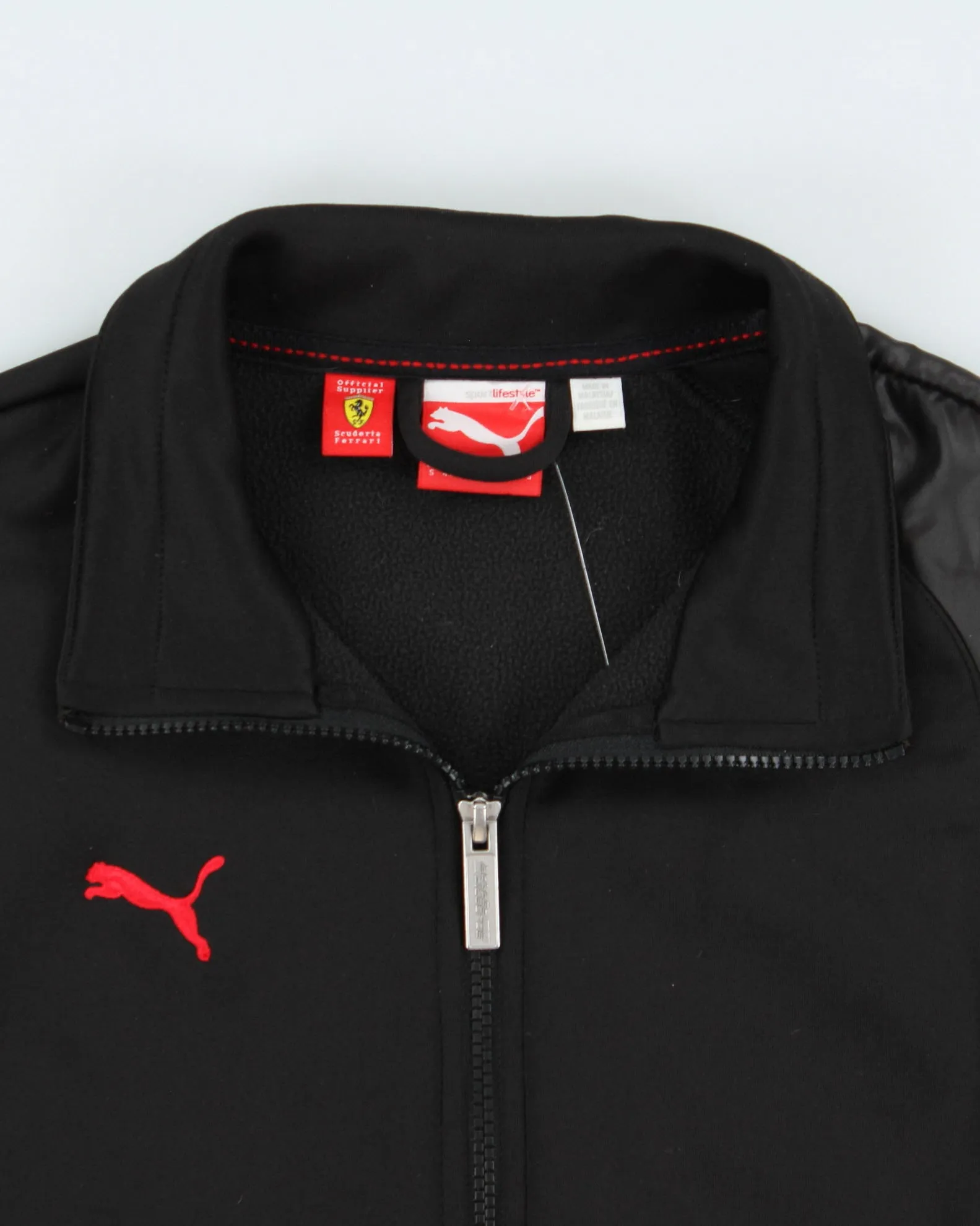 Vintage Puma Scuderia Ferrari Soft Shell F1 Racing Track Jacket - S sold by Rokit product image thumbnail 5