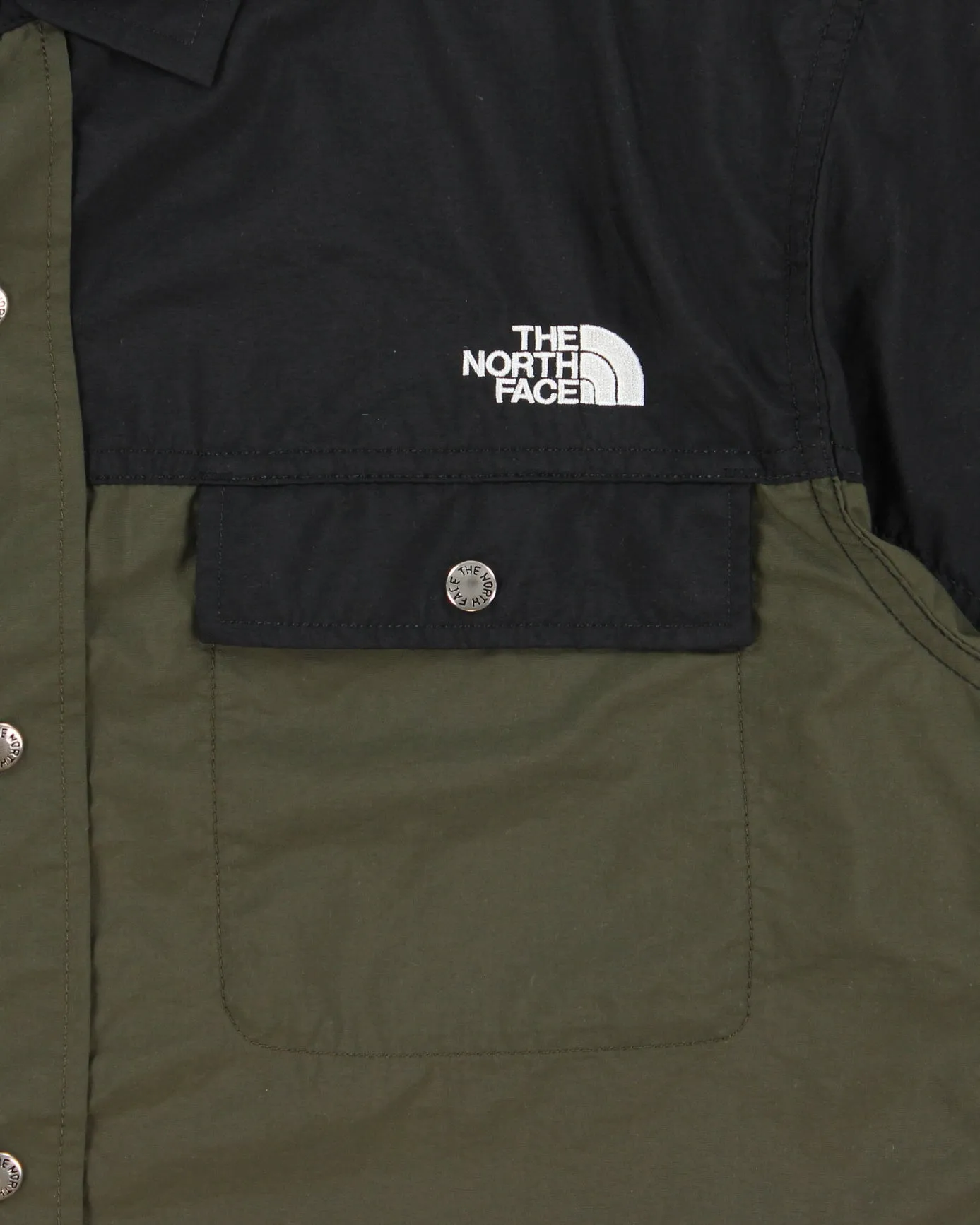 Vintage The North Face Snap Button Short Sleeve Shirt - S sold by Rokit product image thumbnail 4