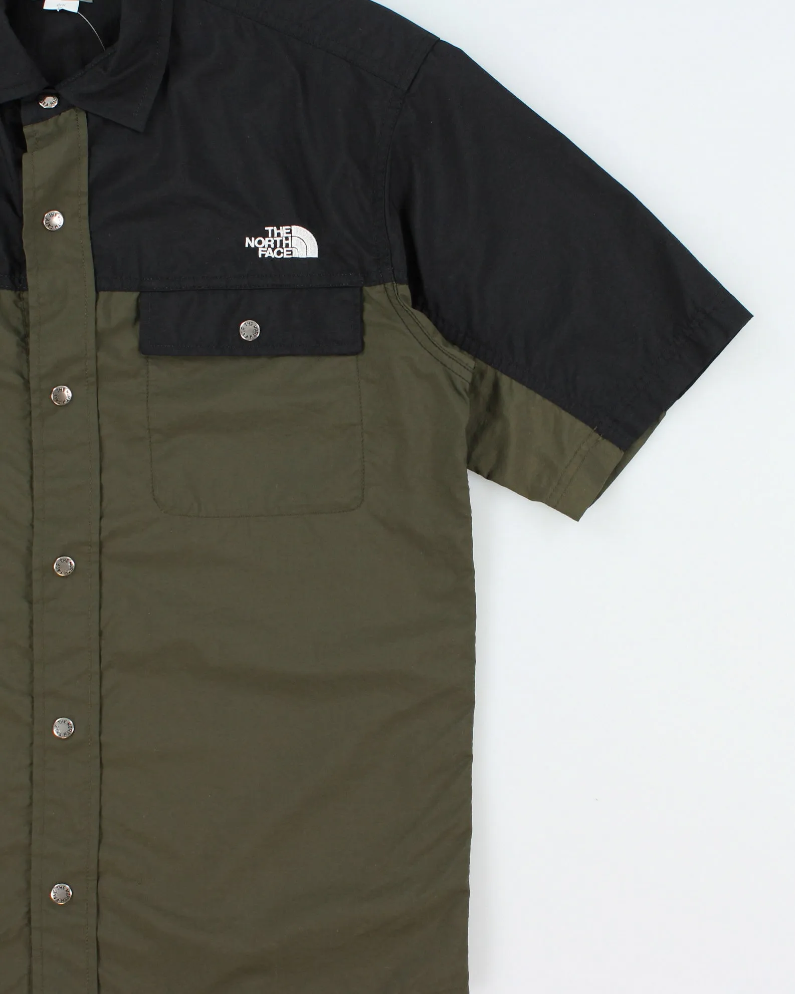 Vintage The North Face Snap Button Short Sleeve Shirt - S sold by Rokit product image thumbnail 3