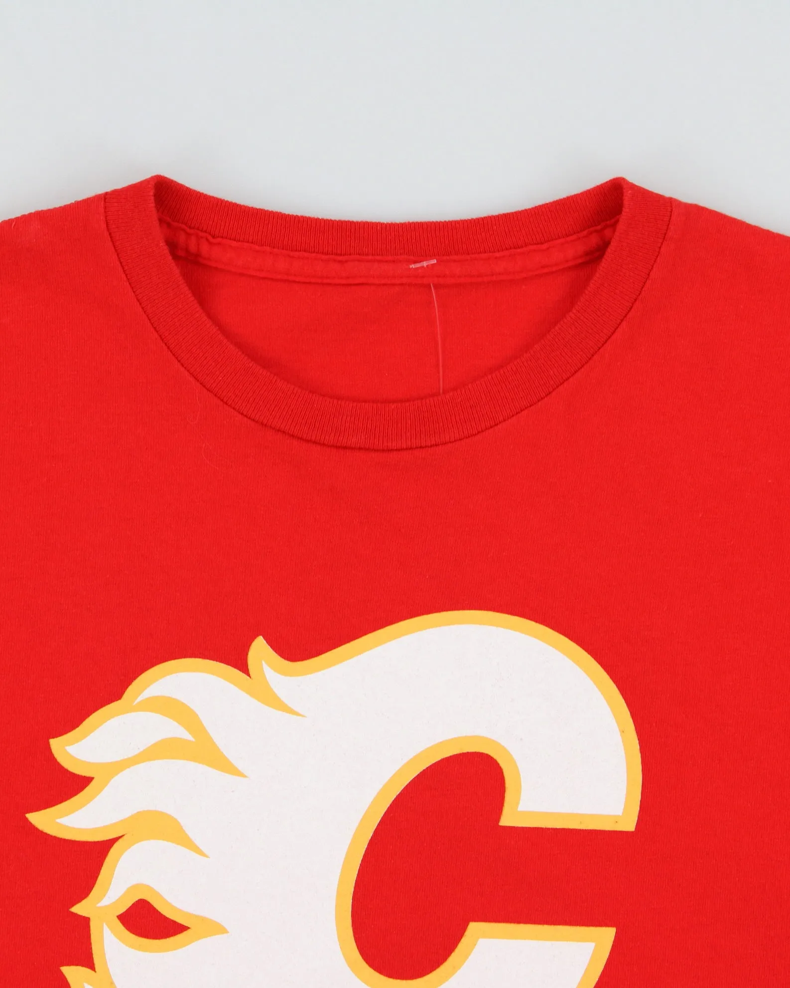 Vintage Y2K 00s Calgary Flames Heavyweight Boxy NHL Crewneck T-Shirt - S sold by Rokit product image thumbnail 5