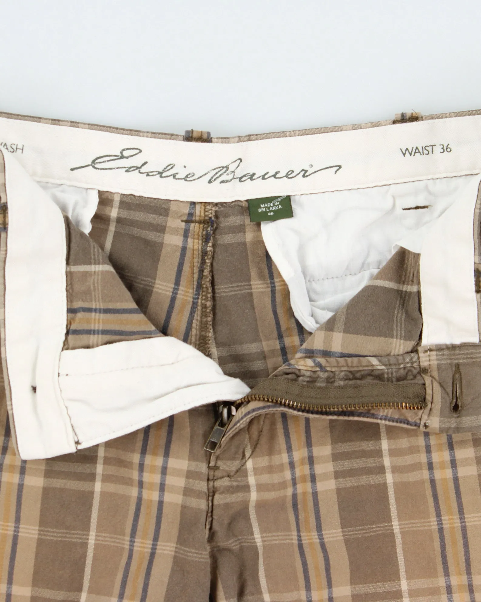 Vintage Eddie Bauer Plaid Legend Wash Relaxed Fit Chino Shorts - W36 sold by Rokit product image thumbnail 5