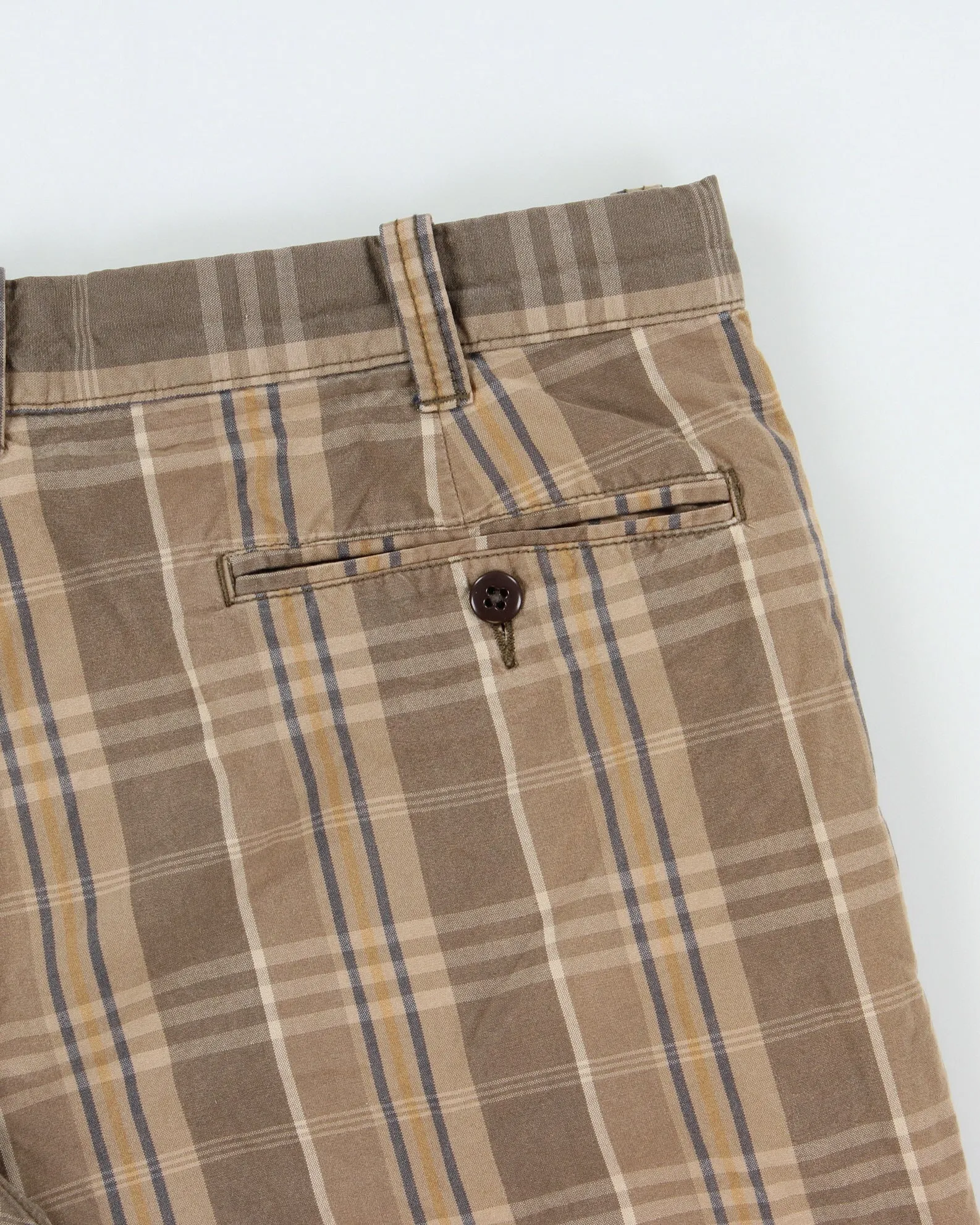 Vintage Eddie Bauer Plaid Legend Wash Relaxed Fit Chino Shorts - W36 sold by Rokit product image thumbnail 4