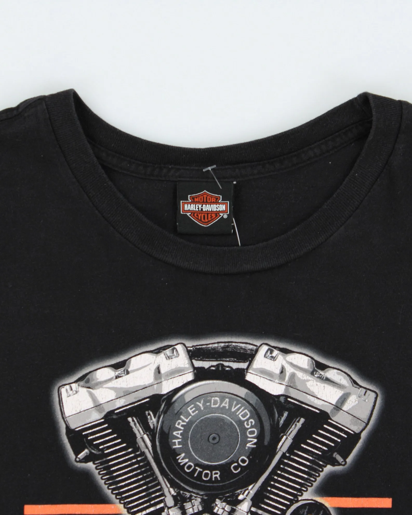 Vintage Harley Davidson Heavyweight Barnes Victoria, B.C Crewneck T-Shirt - XXL sold by Rokit product image thumbnail 5