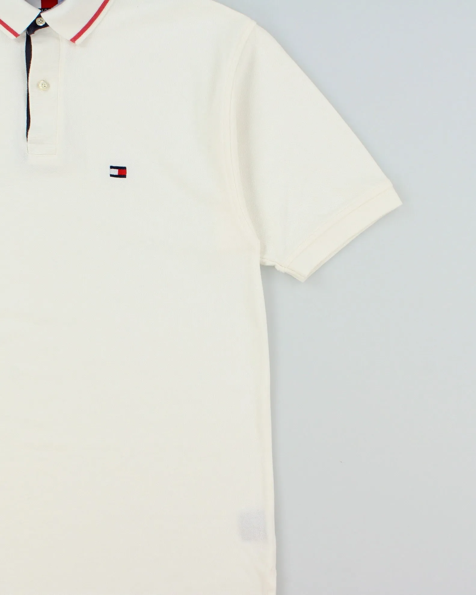 Vintage 1990s Tommy Hilfiger Heavyweight Classic Short Sleeve Polo Shirt - M sold by Rokit product image thumbnail 3