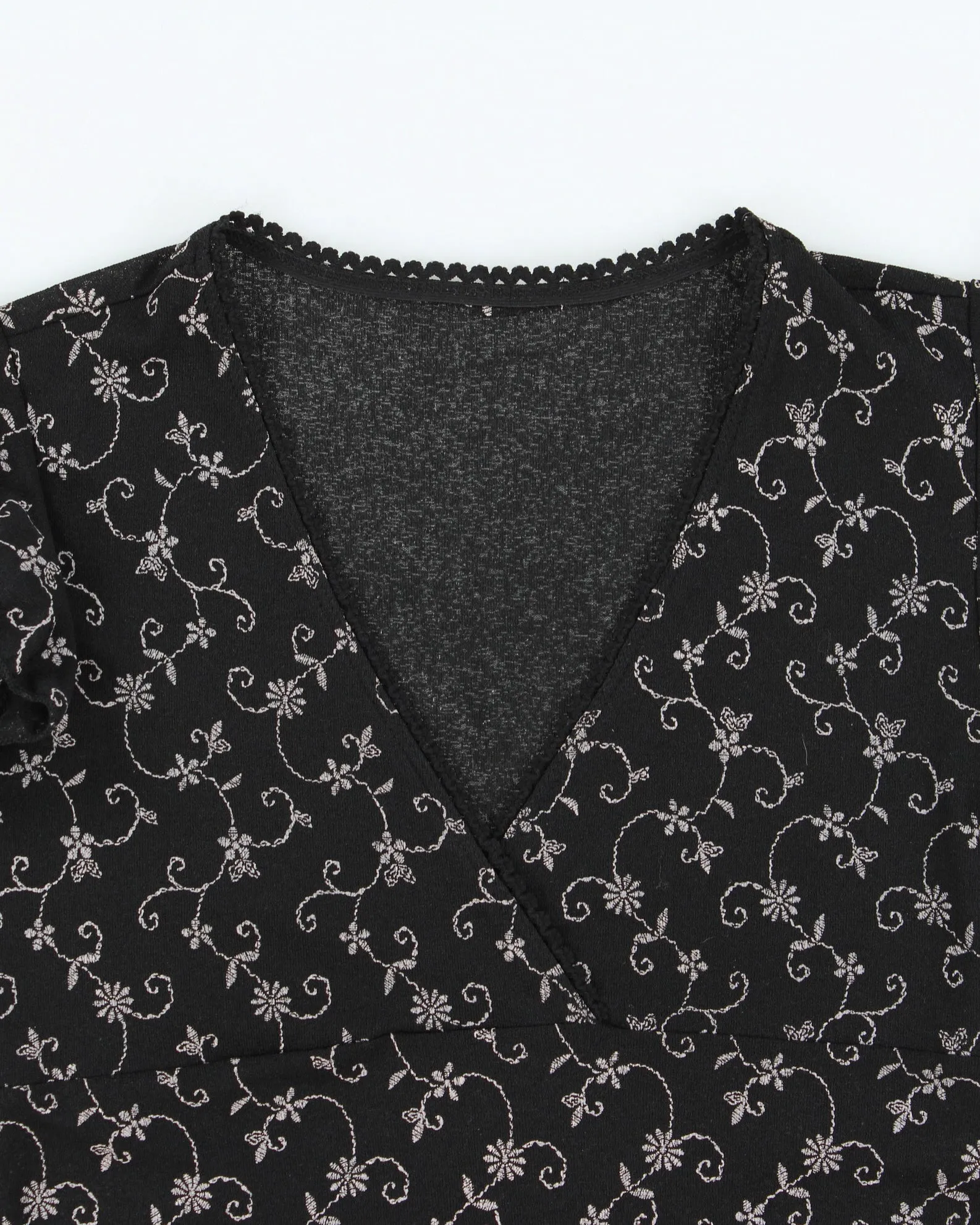 Vintage Y2K 00s Black Floral Tie-Up Camisole - M sold by Rokit product image thumbnail 4
