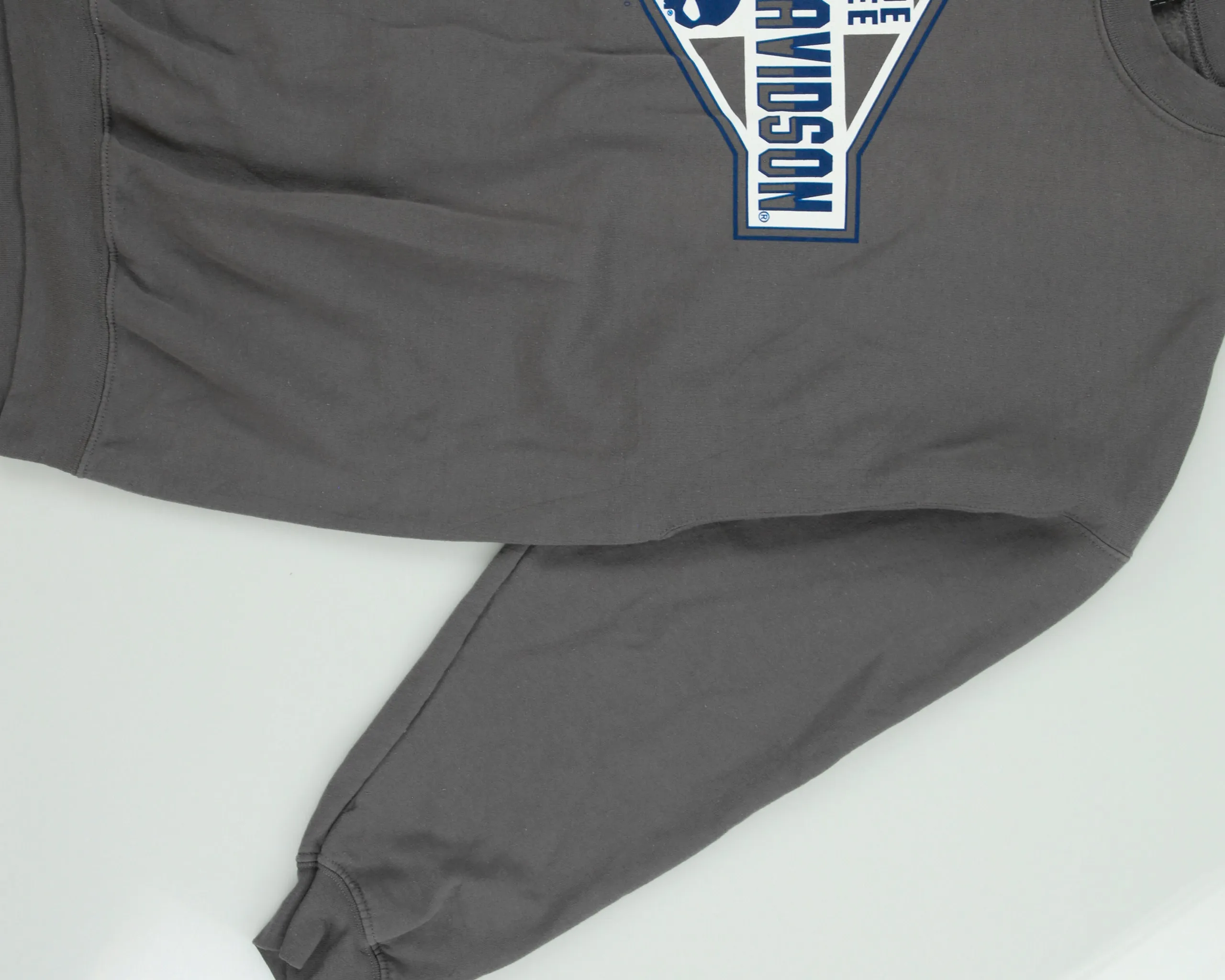 Vintage Harley Davidson Calgary Alberta Ride Free Crewneck Sweatshirt - XXL sold by Rokit product image thumbnail 3