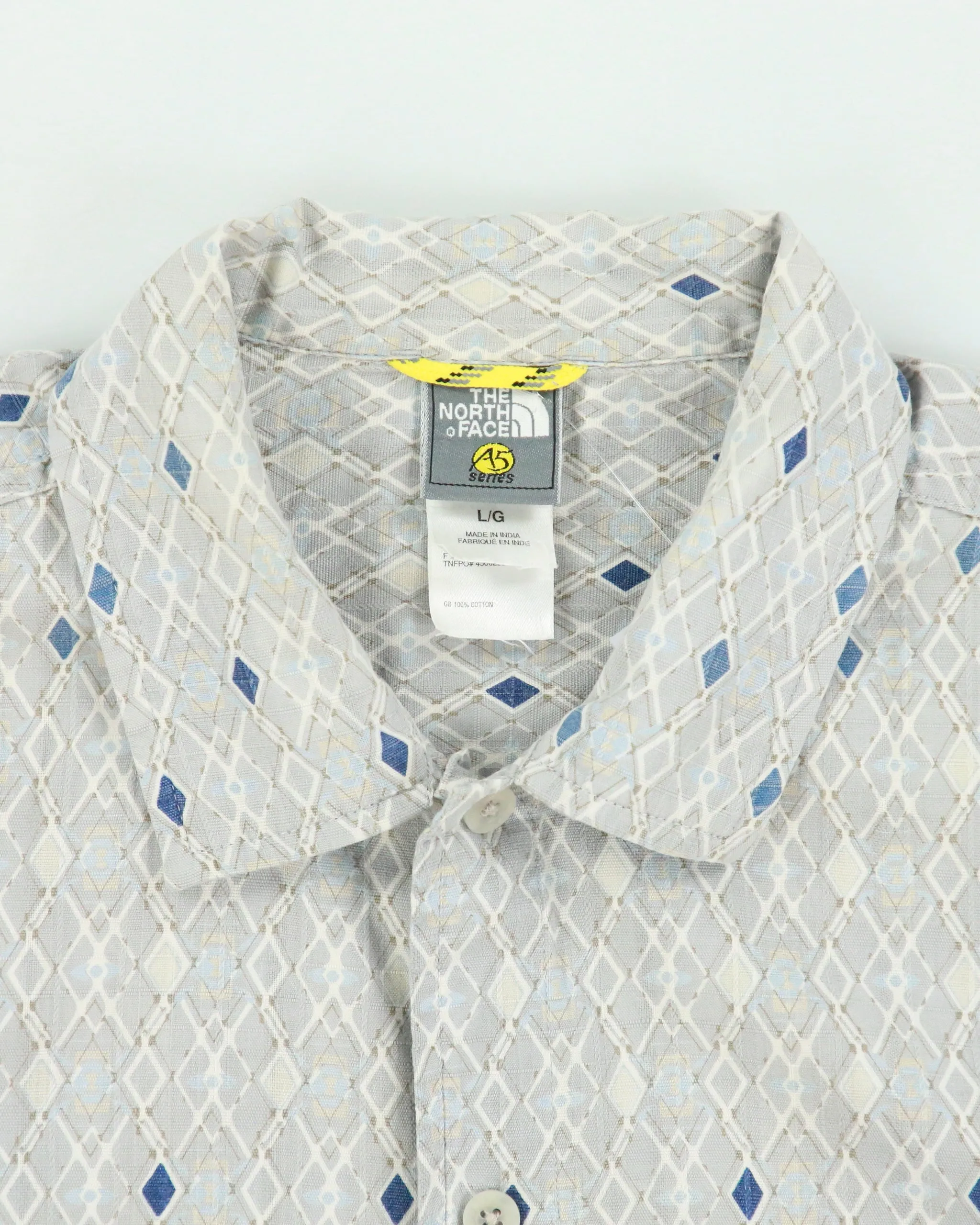 Vintage Y2K 00s The North Face A5 Series Diamond Patterned Short Sleeve Shirt - L sold by Rokit product image thumbnail 5