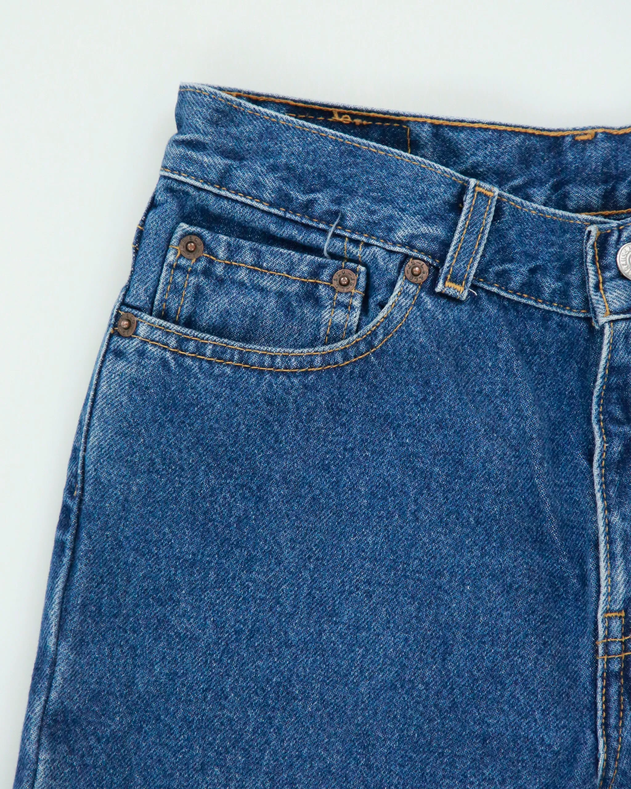 Vintage 2002 Levi's 514 Batwing Tag Bootcut Jeans - W28 L28 sold by Rokit product image thumbnail 3
