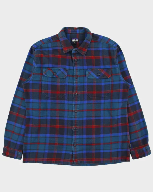 Vintage 2000s Patagonia Organic Cotton Heavyweight Long Sleeve Plaid Flannel Shirt - L made by Patagonia