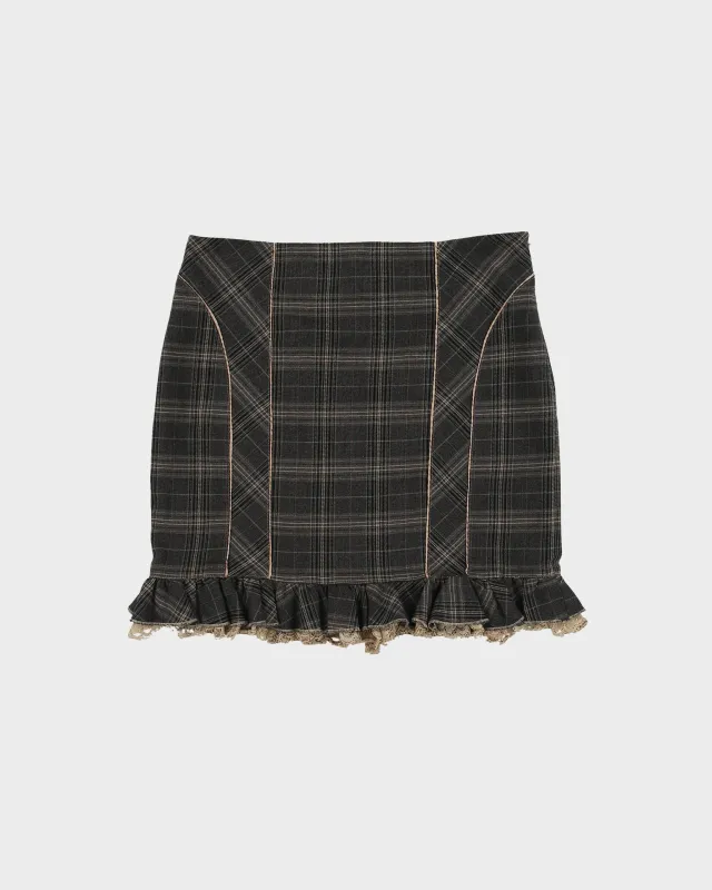 Vintage Y2K 00s Bebe Plaid Lace Ruffled Hem Skirt - S made by Rokit