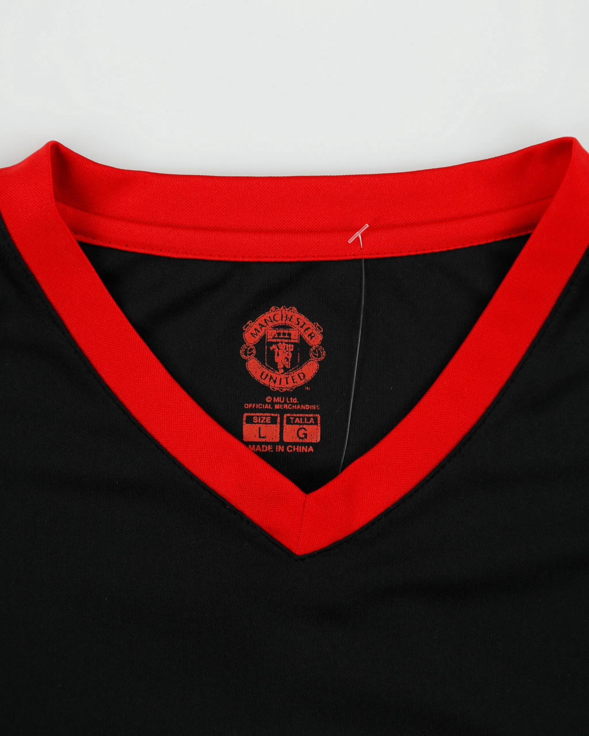 Vintage Y2K 00s Manchester United FC Short Sleeve Supporters Football Shirt - L sold by Rokit product image thumbnail 5