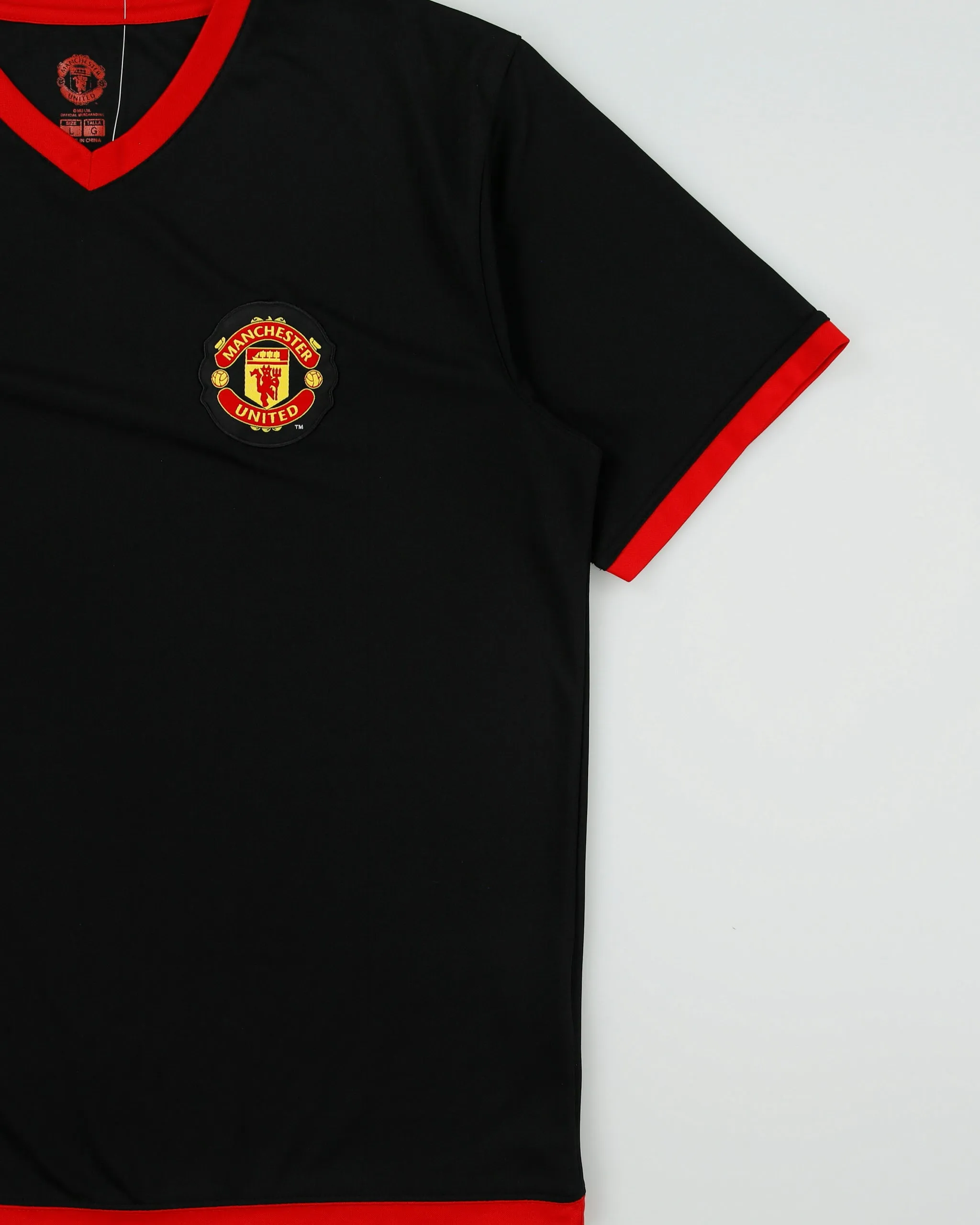 Vintage Y2K 00s Manchester United FC Short Sleeve Supporters Football Shirt - L sold by Rokit product image thumbnail 3