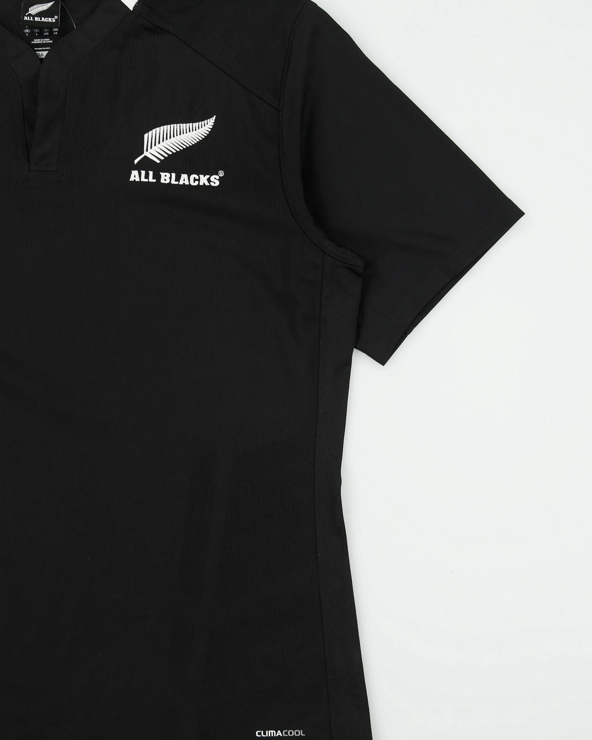 Vintage 2011-12 Adidas New Zealand Rugby Union ClimaCool Short Sleeve Home Shirt - L sold by Rokit product image thumbnail 3