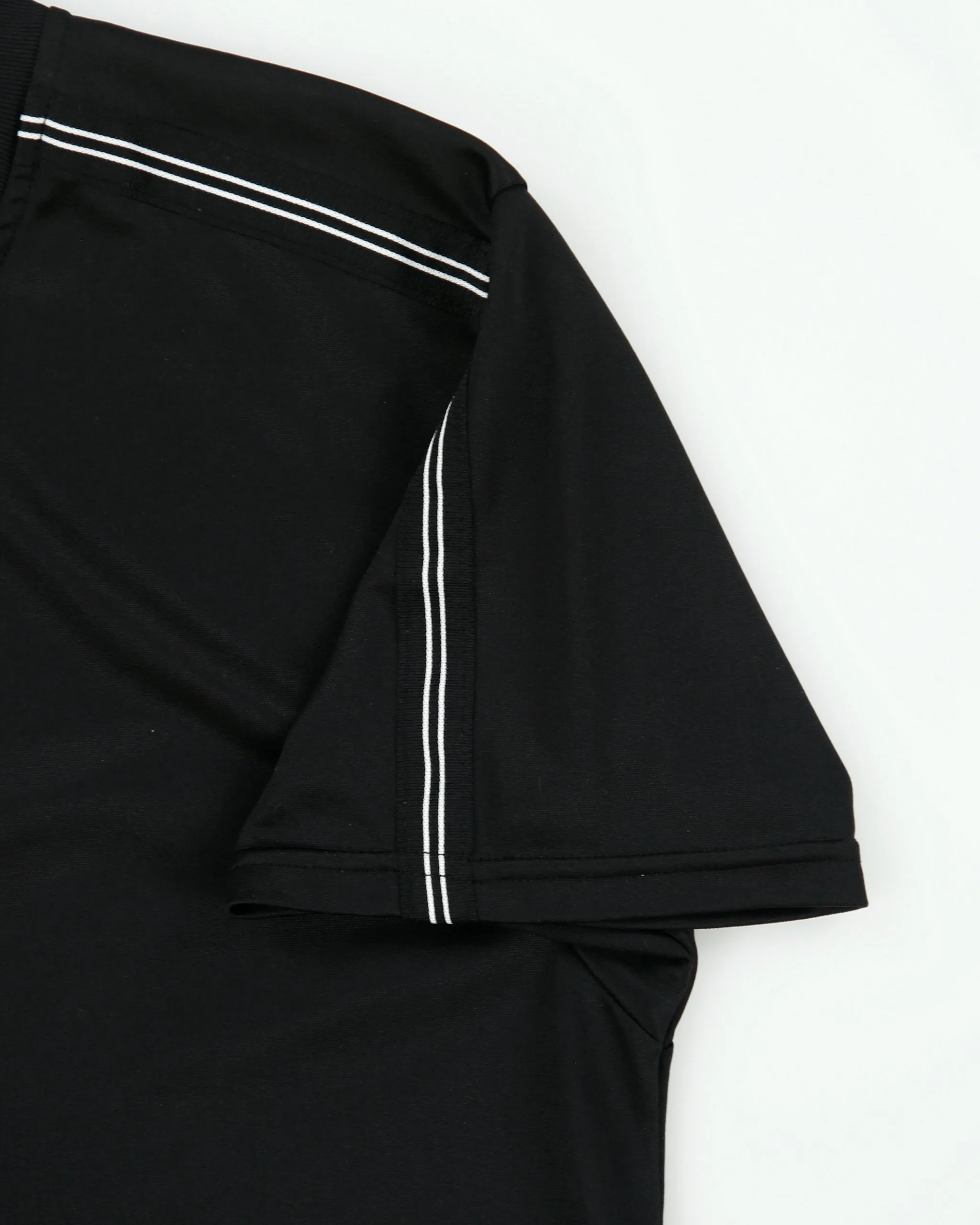 Vintage Y2K 00s Nike Centre Swoosh Crewneck Tape T-Shirt - S sold by Rokit product image thumbnail 4
