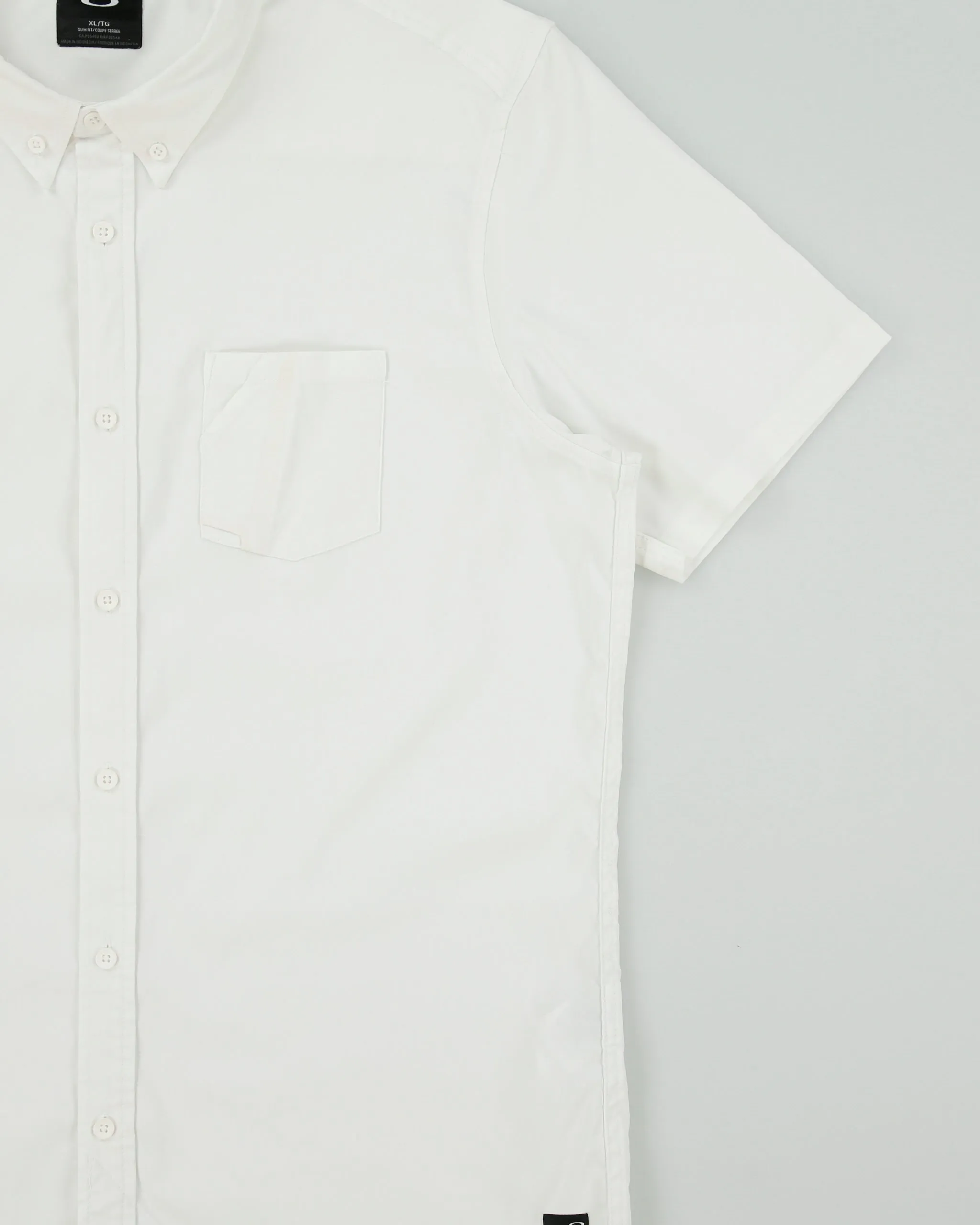 Vintage Oakley Soft Shell Slim Fit Short Sleeve Pocket Shirt - XL sold by Rokit product image thumbnail 3