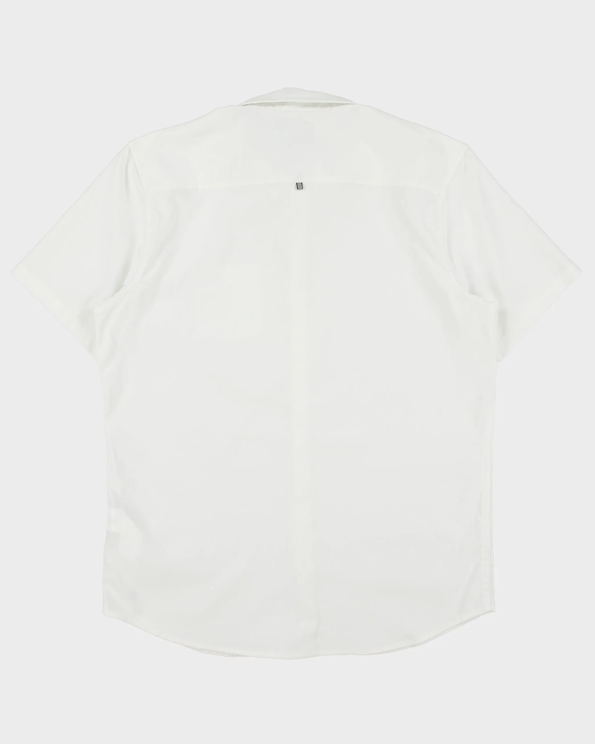 Vintage Oakley Soft Shell Slim Fit Short Sleeve Pocket Shirt - XL sold by Rokit product image thumbnail 2