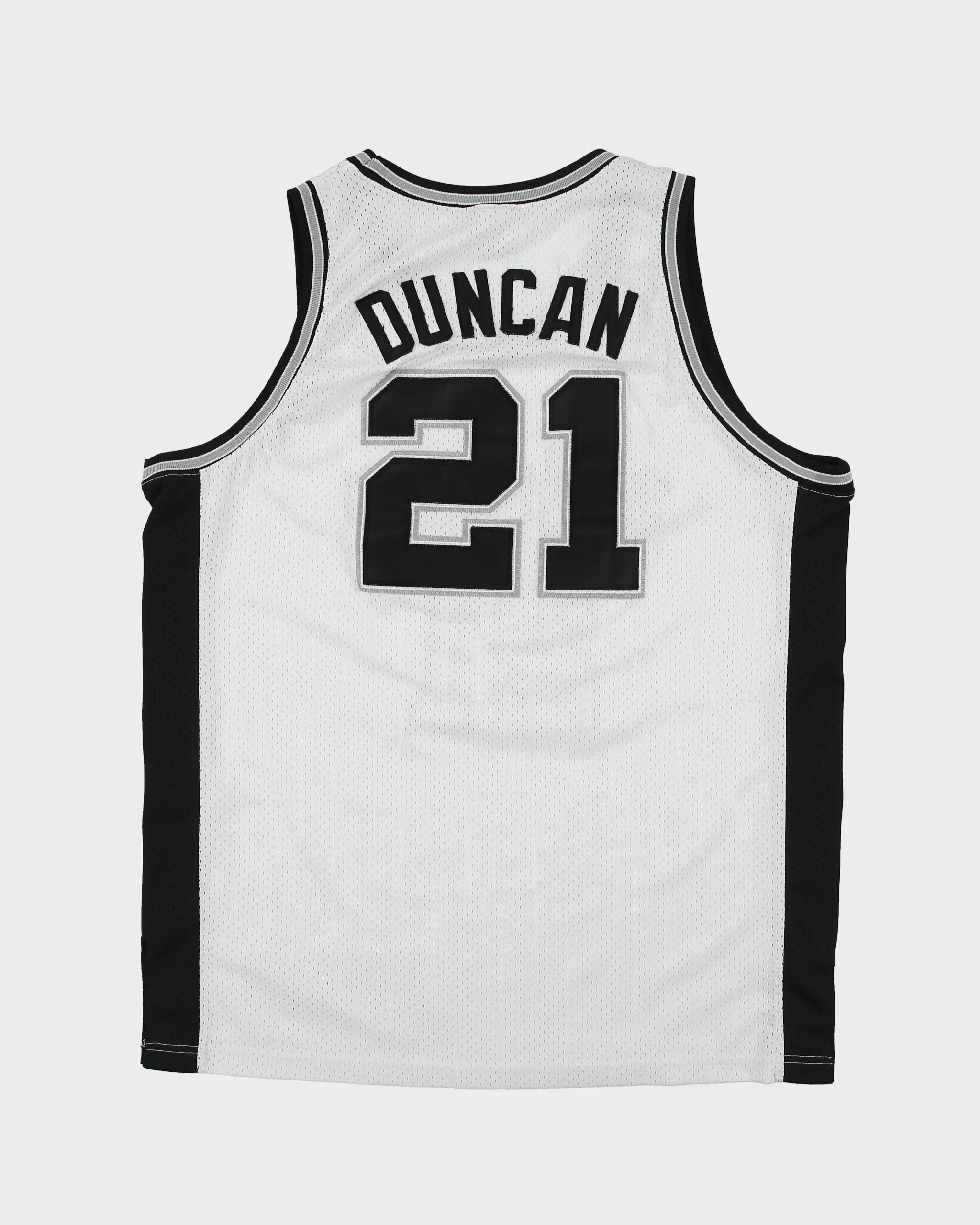 Vintage 1998-00 Champion San Antonio Spurs Tim Duncan #21 NBA Stitched Home Basketball Jersey - L sold by Rokit product image thumbnail 2