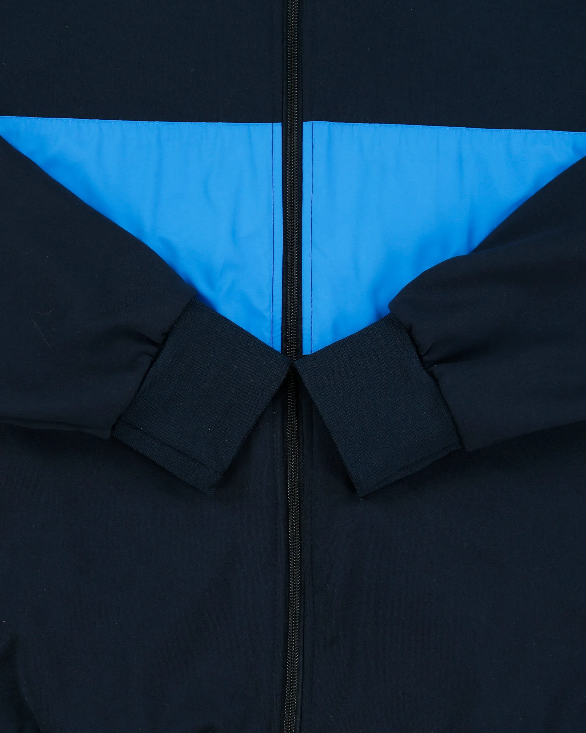 Vintage 2009-10 Nike Arsenal FC Soft Shell Striped Funnel Neck Football Training Track Jacket - XL sold by Rokit product image thumbnail 4