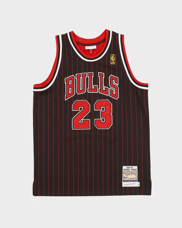 Mitchell & Ness Hardwood Classics 1996-97 Chicago Bulls Michael Jordan Stitched Pinstripe Away Women's Basketball Jersey - XL made by Rokit