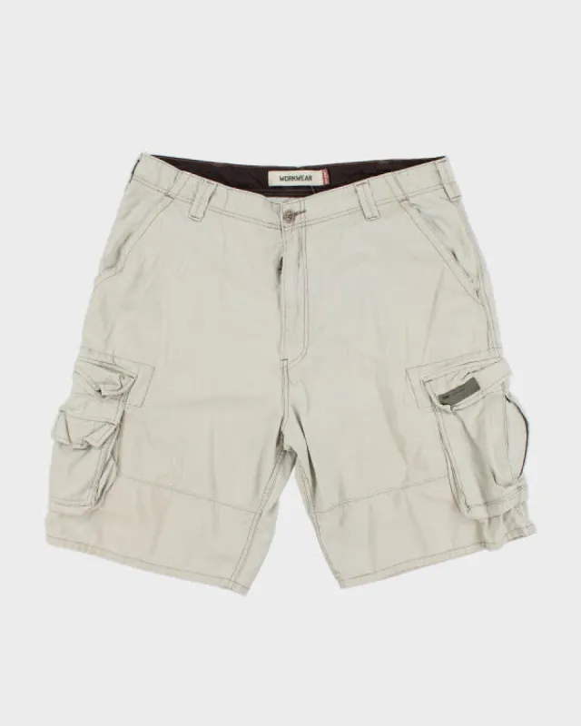 Vintage Levi's Baggy Cargo Shorts - W38 L10 sold by Rokit