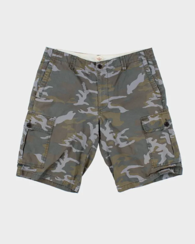 Dockers Camouflage Cargo Shorts - W34 sold by Rokit