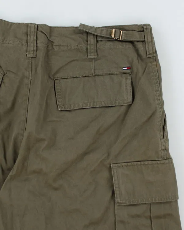 Tommy Hilfiger Cargo Shorts - W32 sold by Rokit product image thumbnail 4
