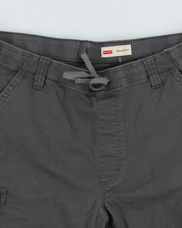 Vintage Wrangler Elasticated Baggy Cargo Shorts - W38 L9 sold by Rokit product image thumbnail 3
