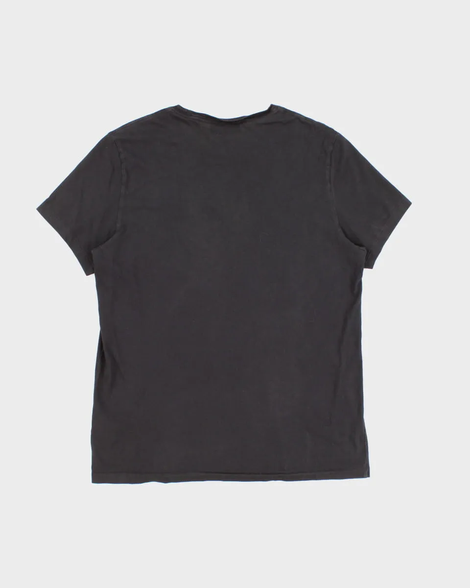 Vintage 00s Burberry Logo Embroidery T-Shirt - M/L sold by Rokit product image thumbnail 2