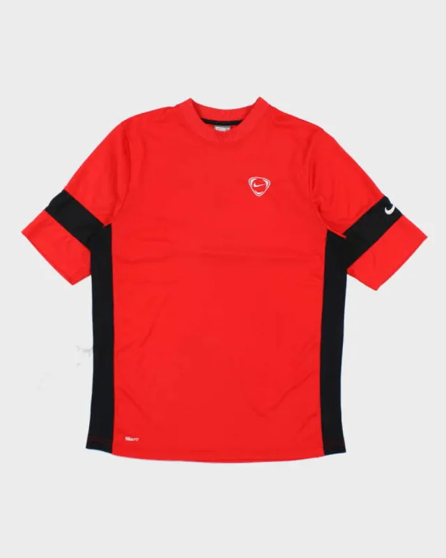 Vintage 2000's Nike Training Shirt - M sold by Rokit