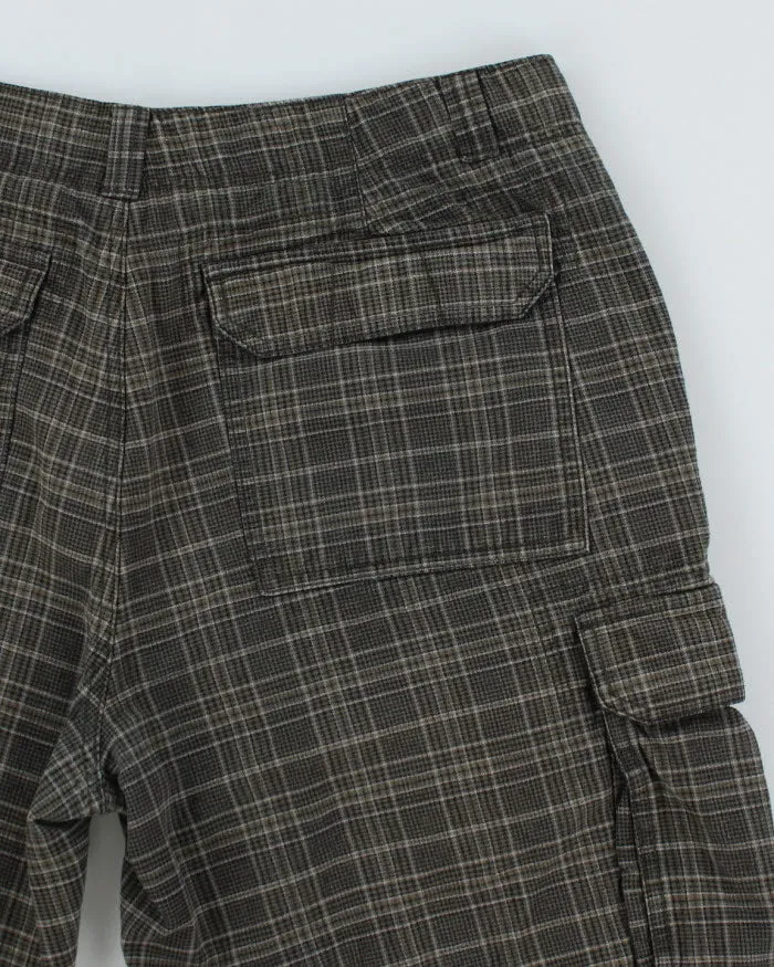 Y2K 00s Green Check Cargo Shorts - W36 sold by Rokit product image thumbnail 4